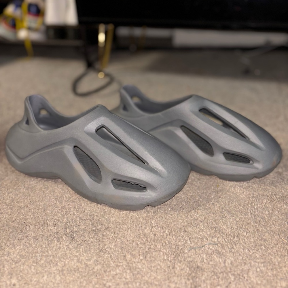 Gray Avant-Garde Slip-On Sandals